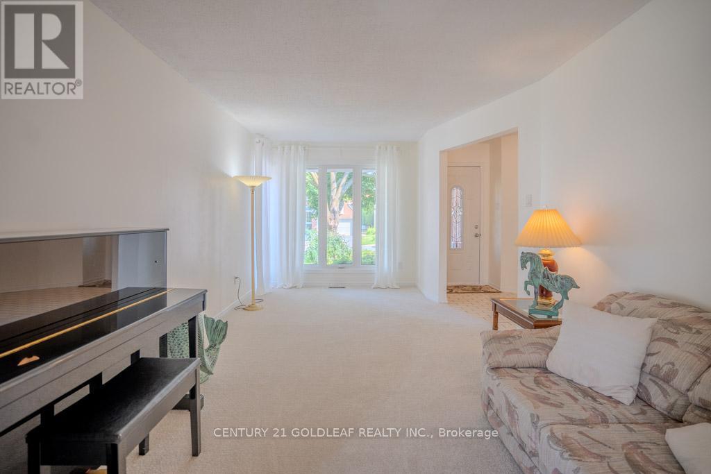612 Chenier Way