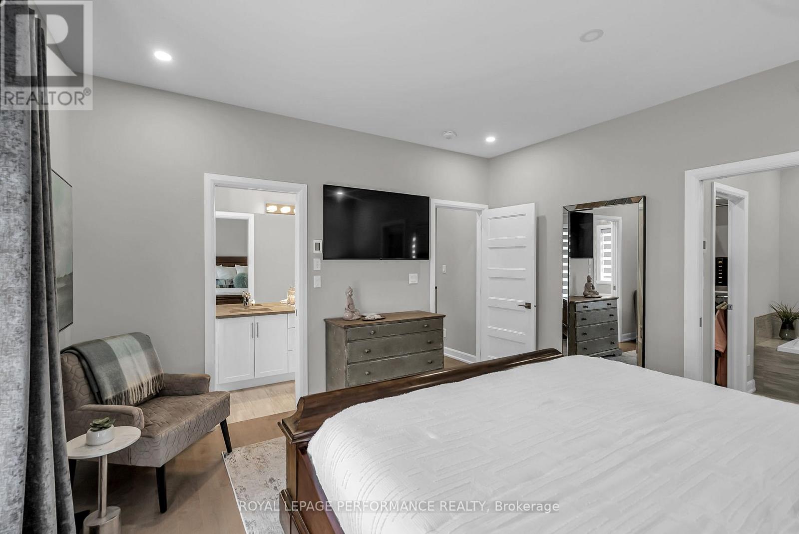 4 Matthew Kieran Crescent