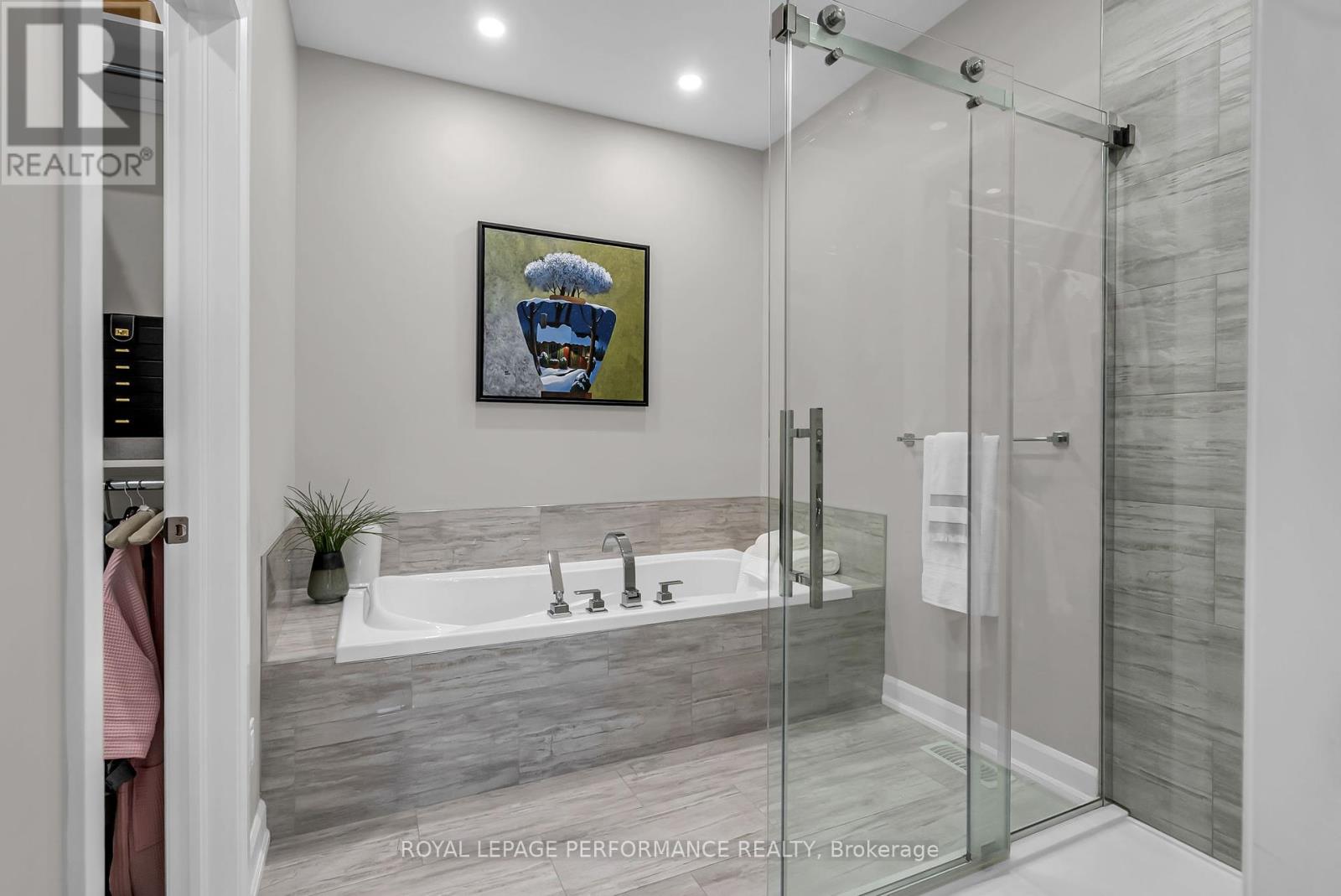 4 Matthew Kieran Crescent