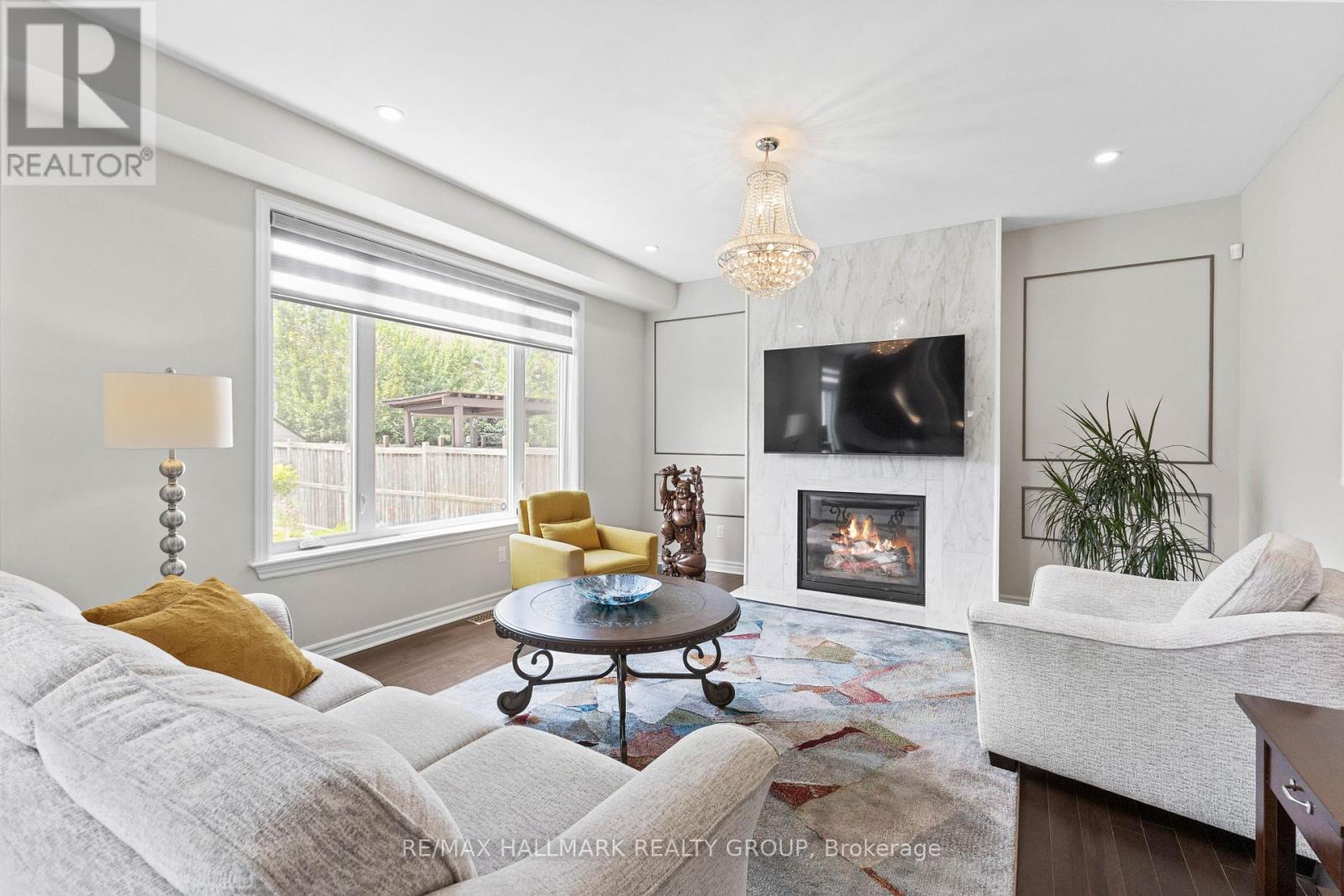 112 Gracewood Crescent
