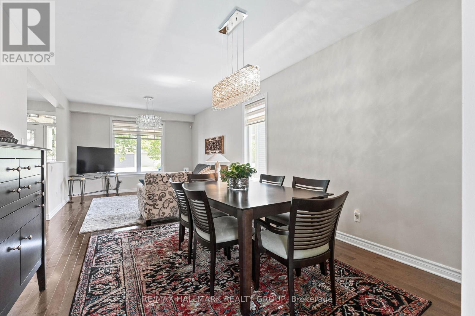 112 Gracewood Crescent
