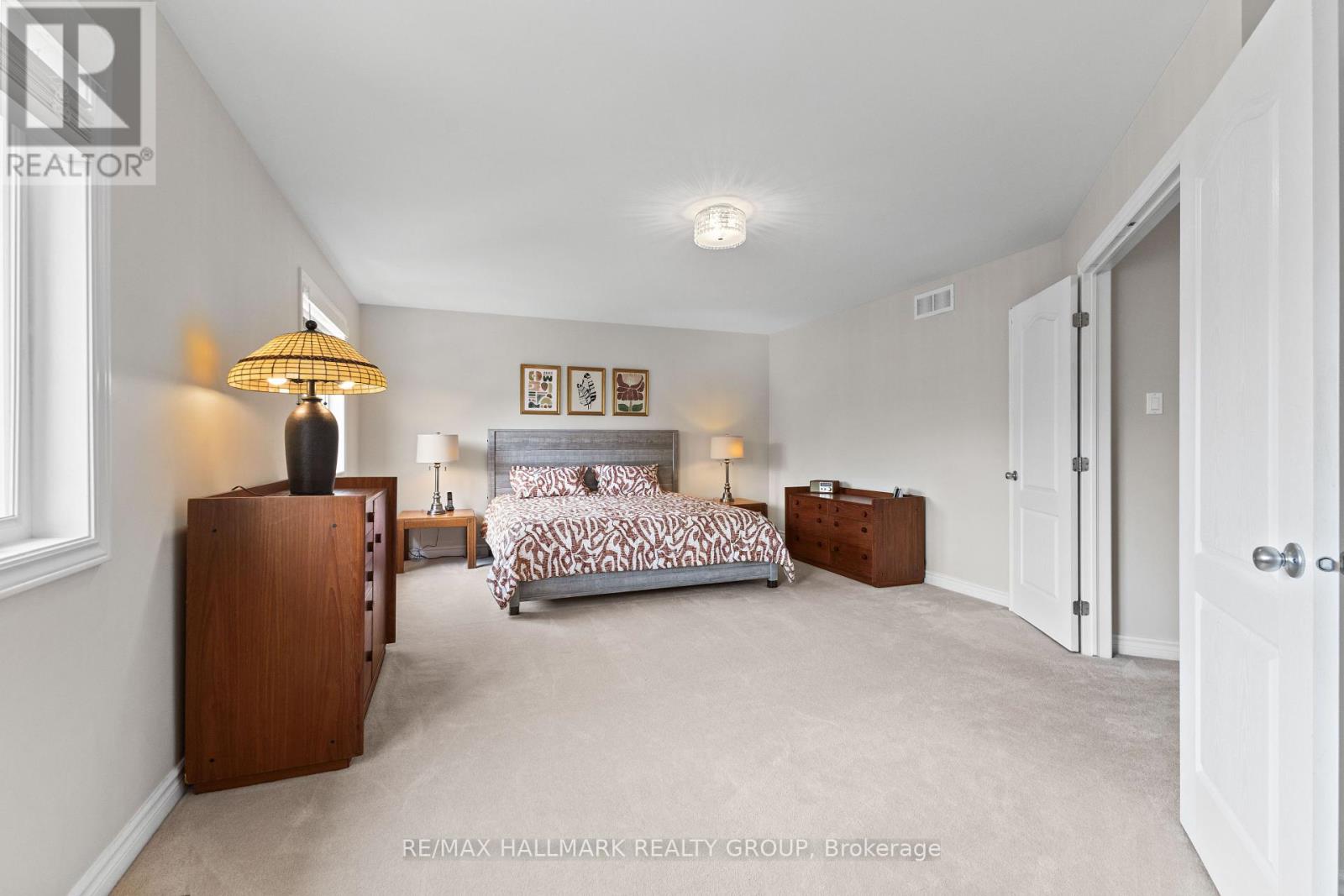 112 Gracewood Crescent