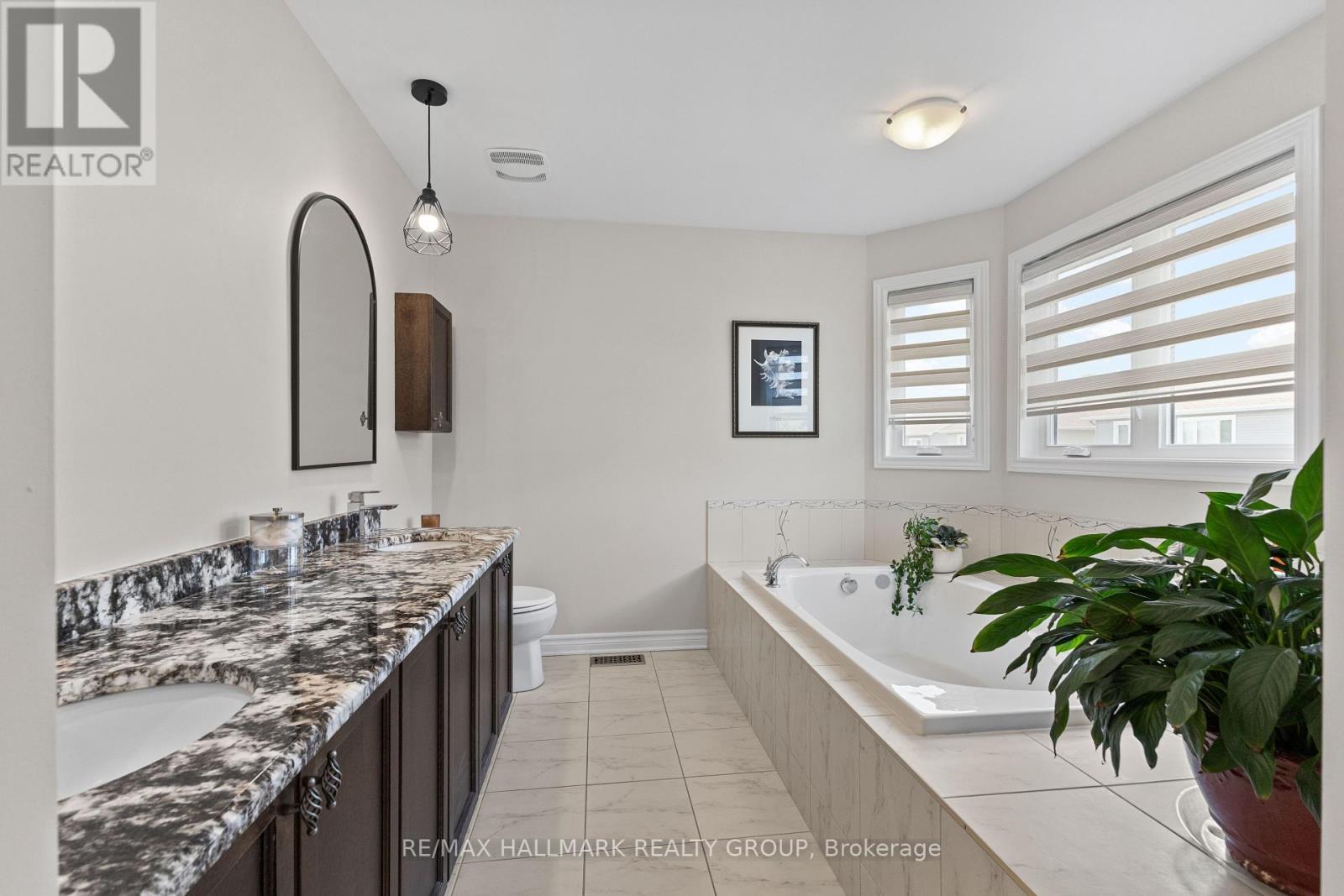 112 Gracewood Crescent