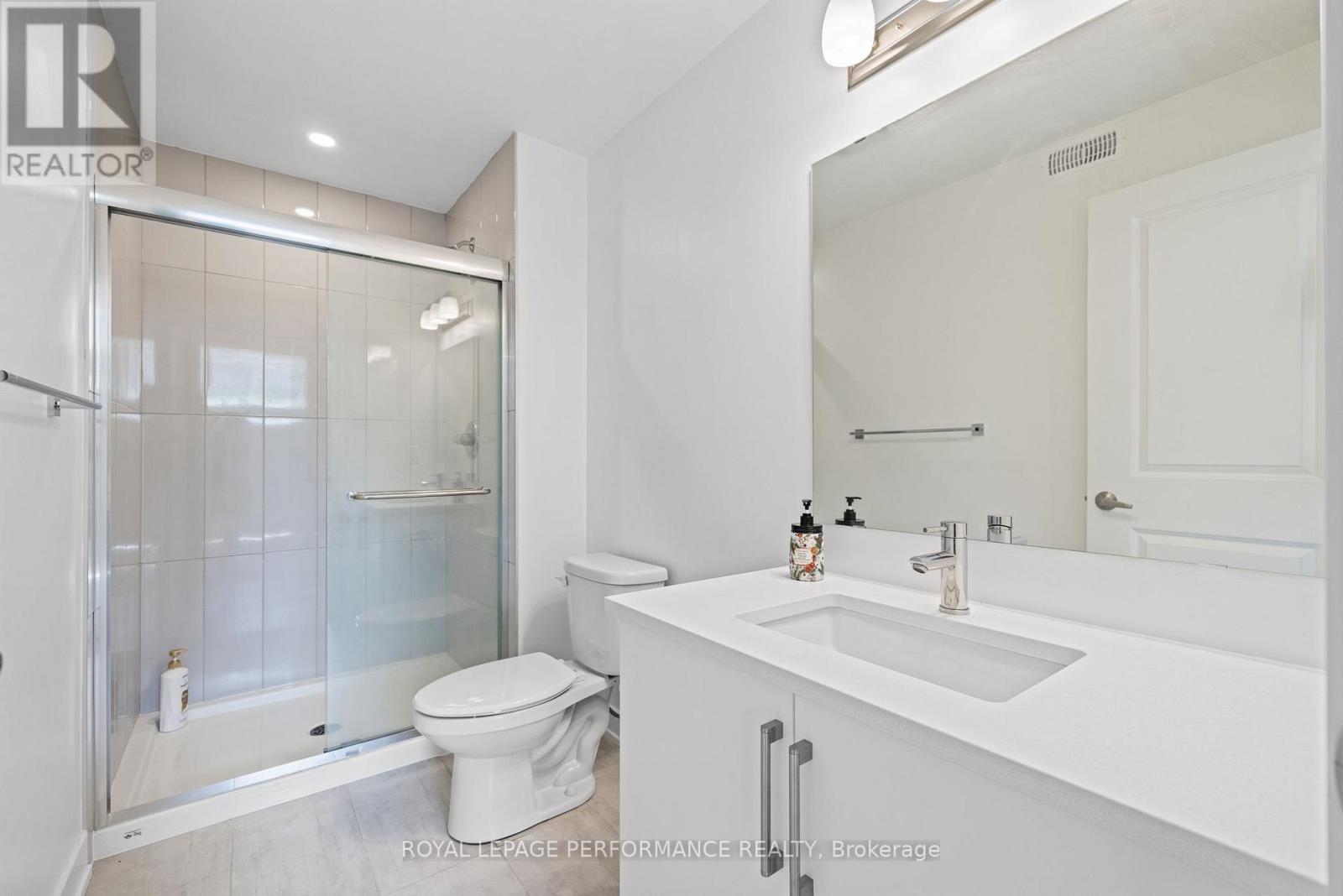 612 Kenabeek Terrace