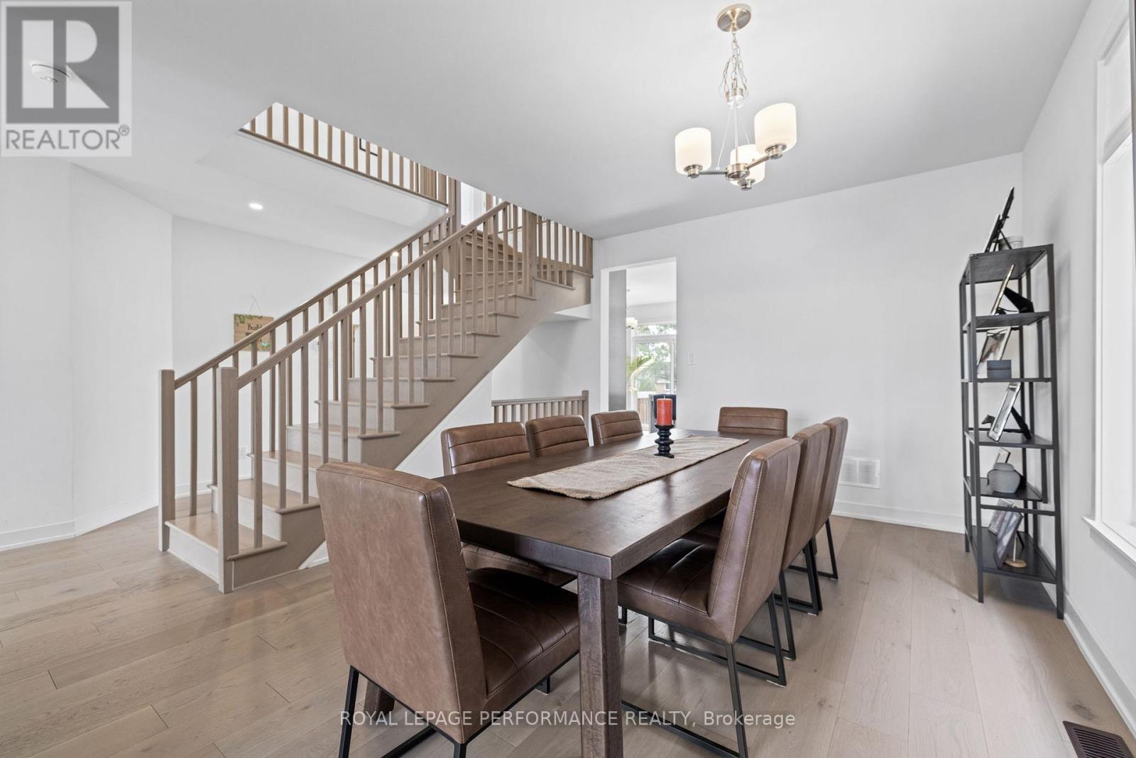612 Kenabeek Terrace