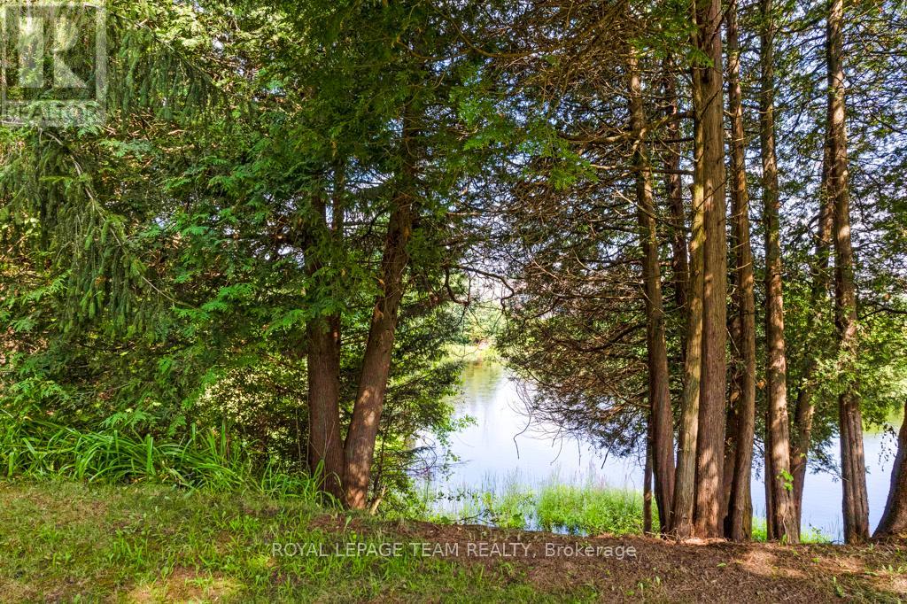 17 Maric Trail