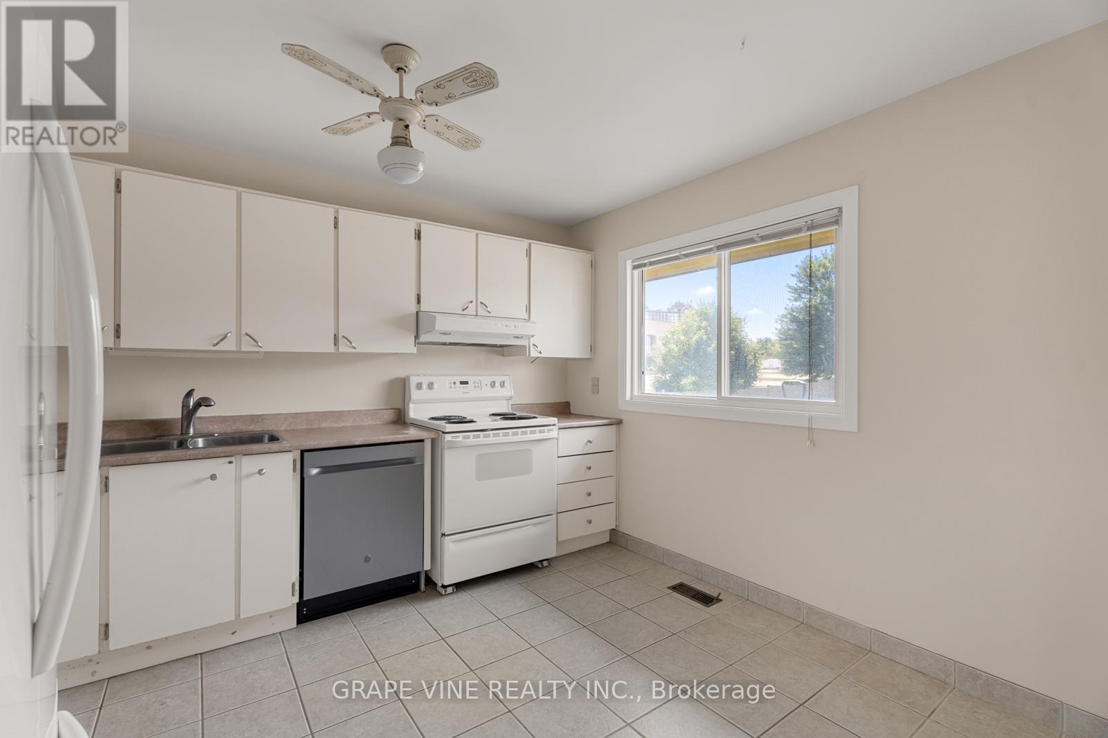 31 - 2671 Pimlico Crescent