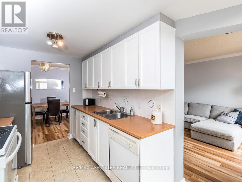 6 Eagleview Street