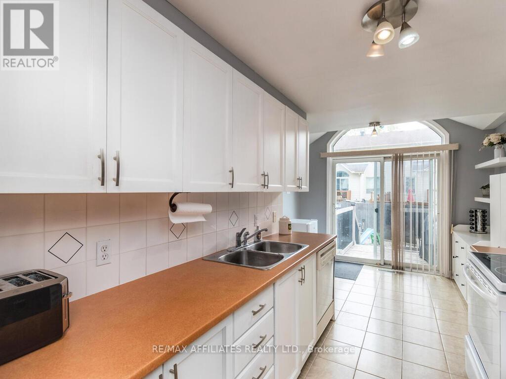 6 Eagleview Street
