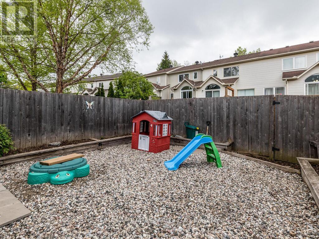 6 Eagleview Street