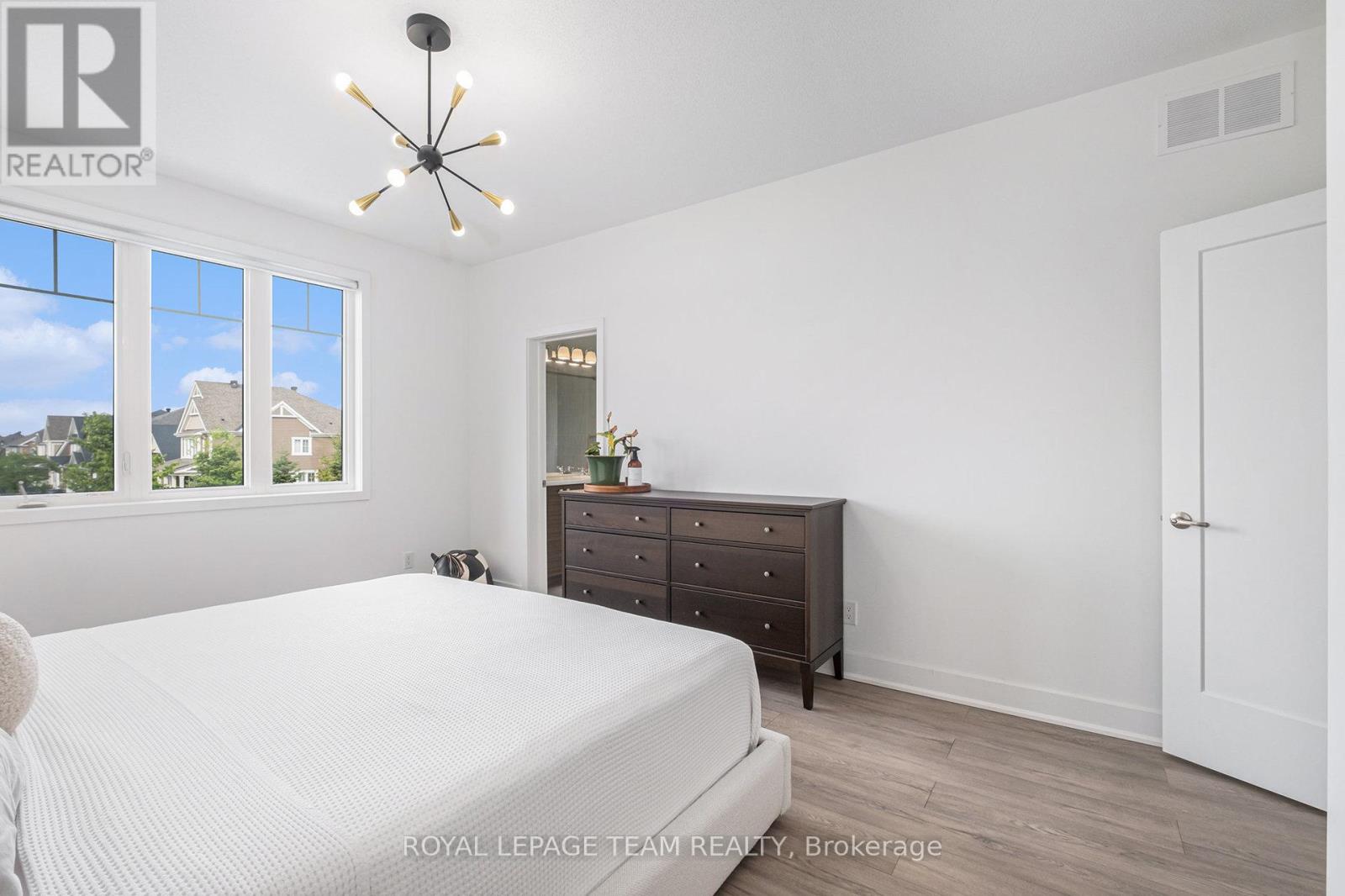 622 Malahat Way