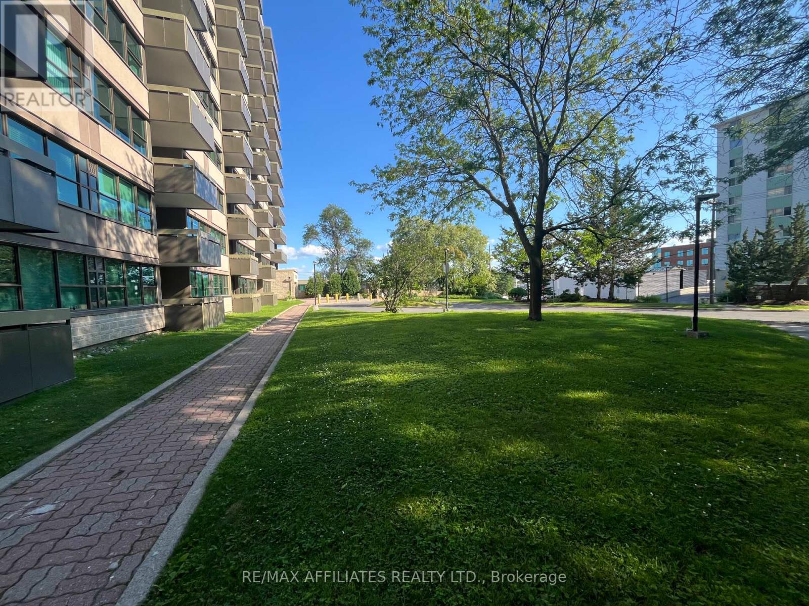 407 - 555 Brittany Drive