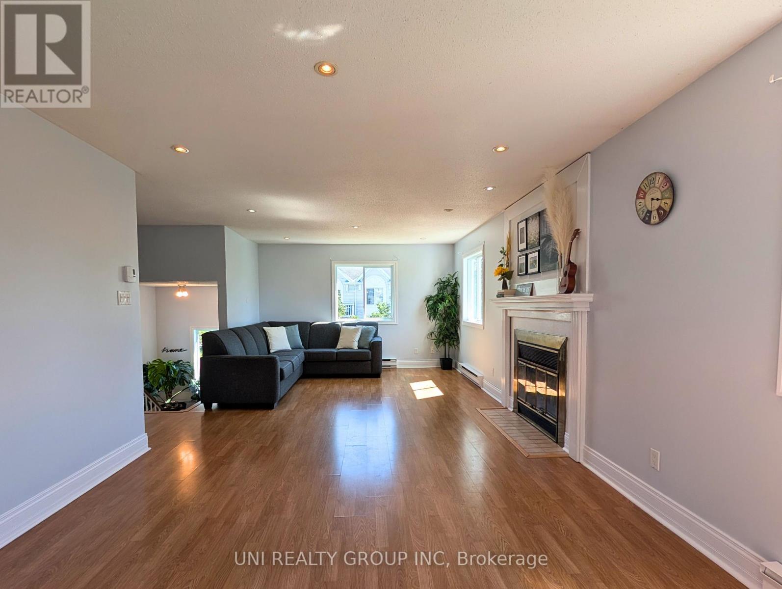 120 Castlegreen Private