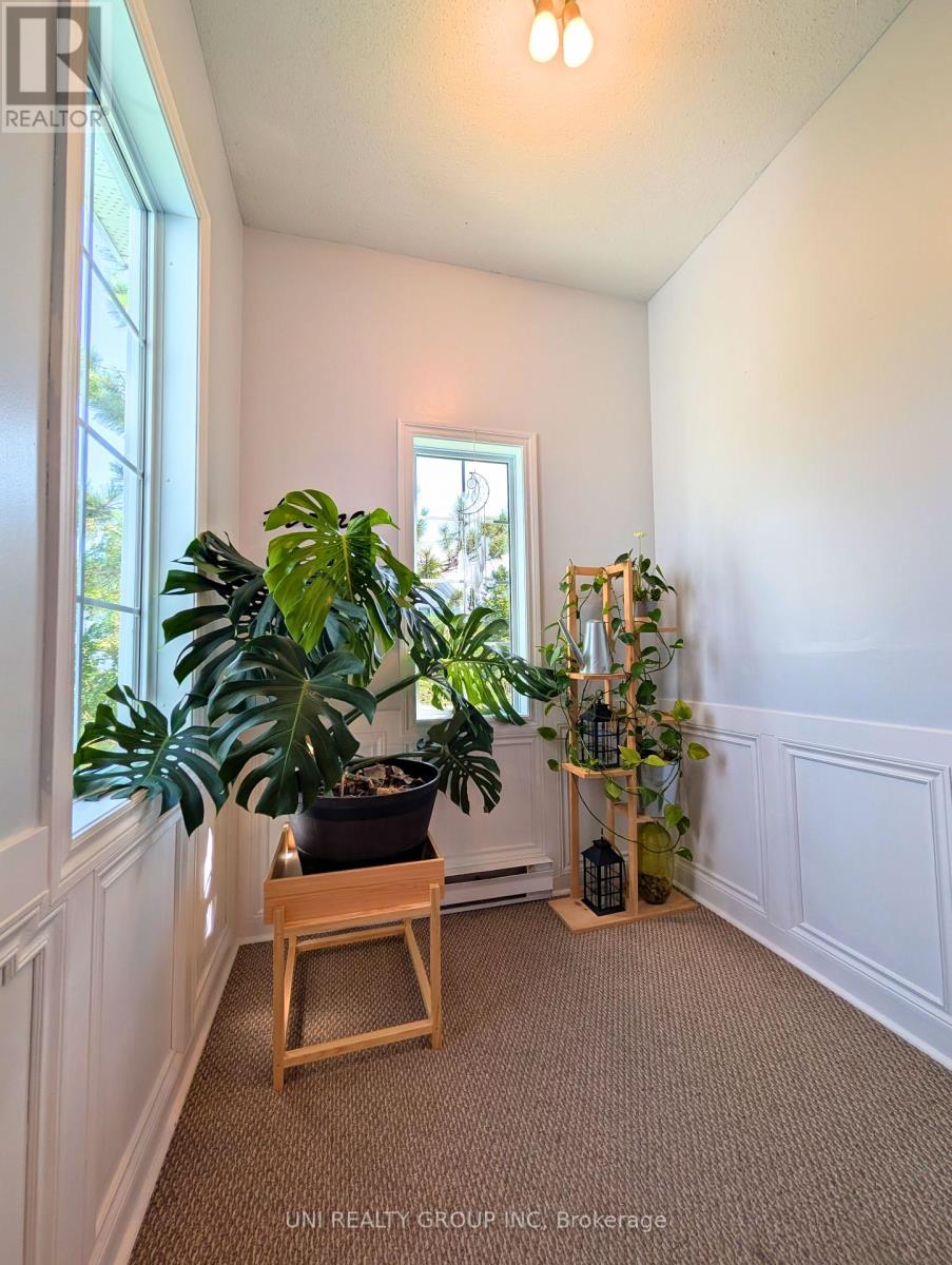 120 Castlegreen Private