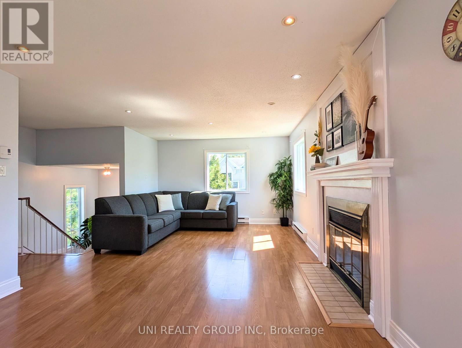 120 Castlegreen Private