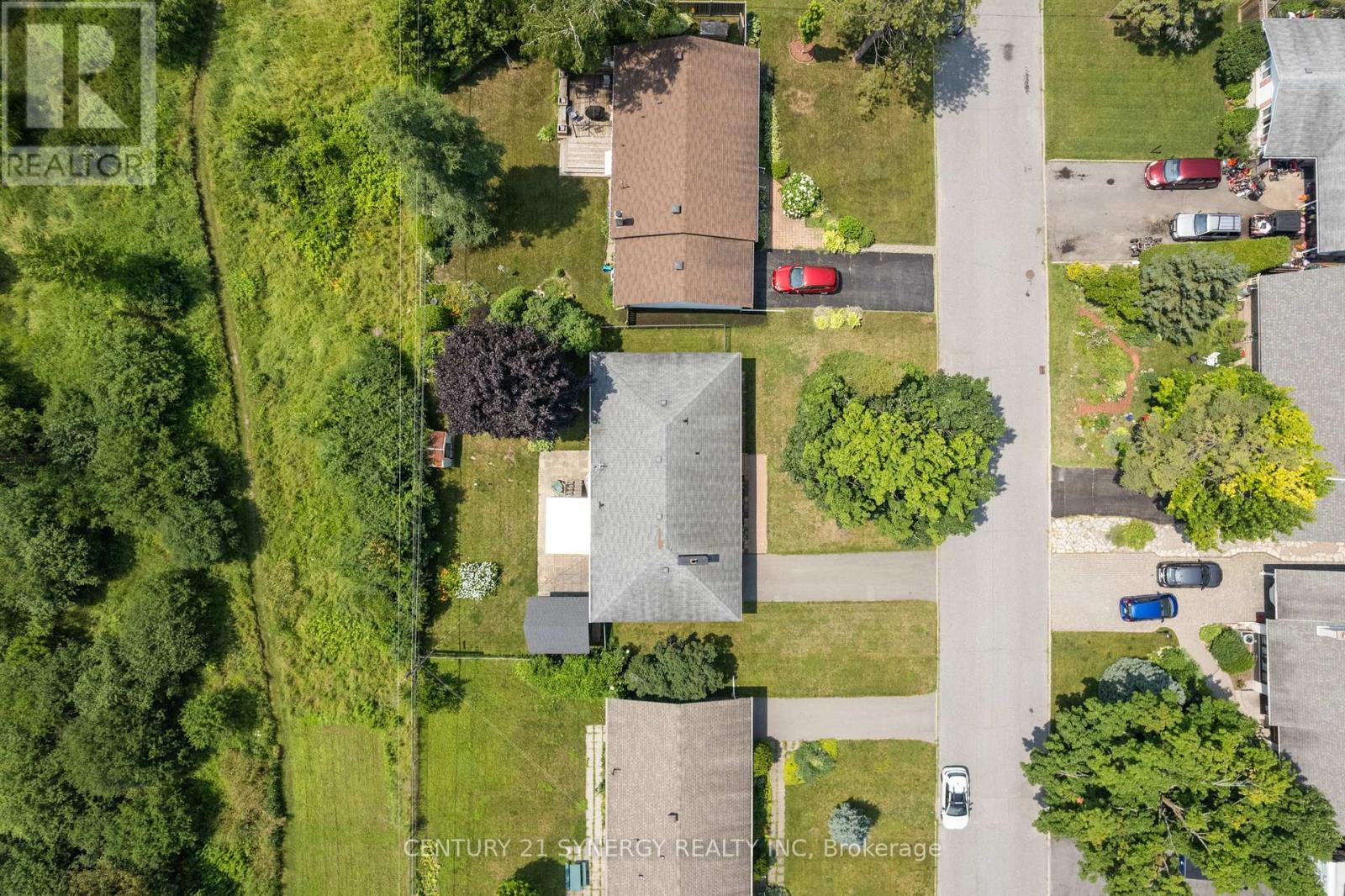 20 Parkside Crescent