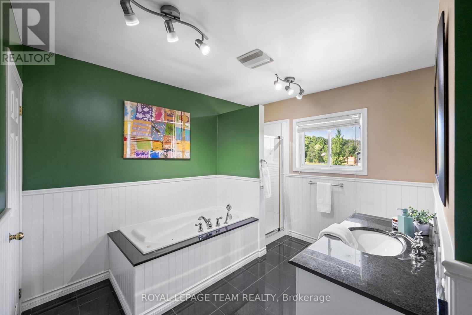 590 Scotch Line Road W