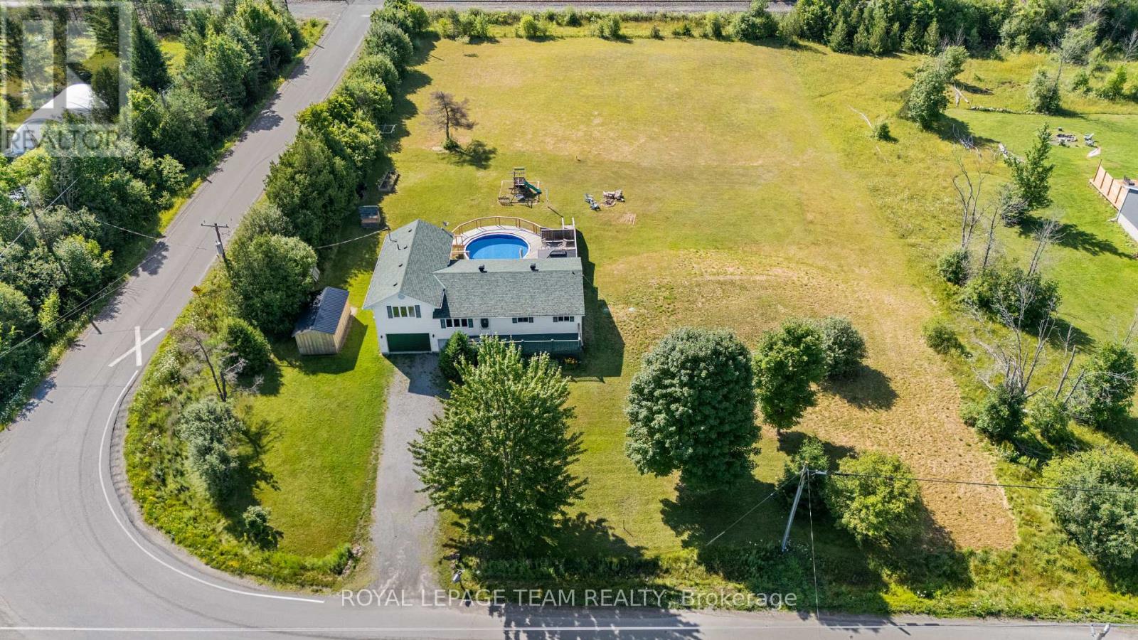 590 Scotch Line Road W