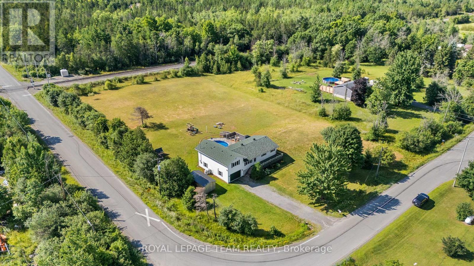 590 Scotch Line Road W