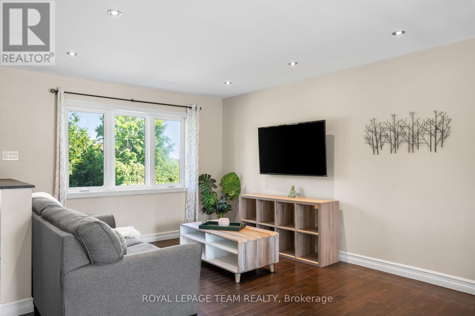 590 Scotch Line Road W