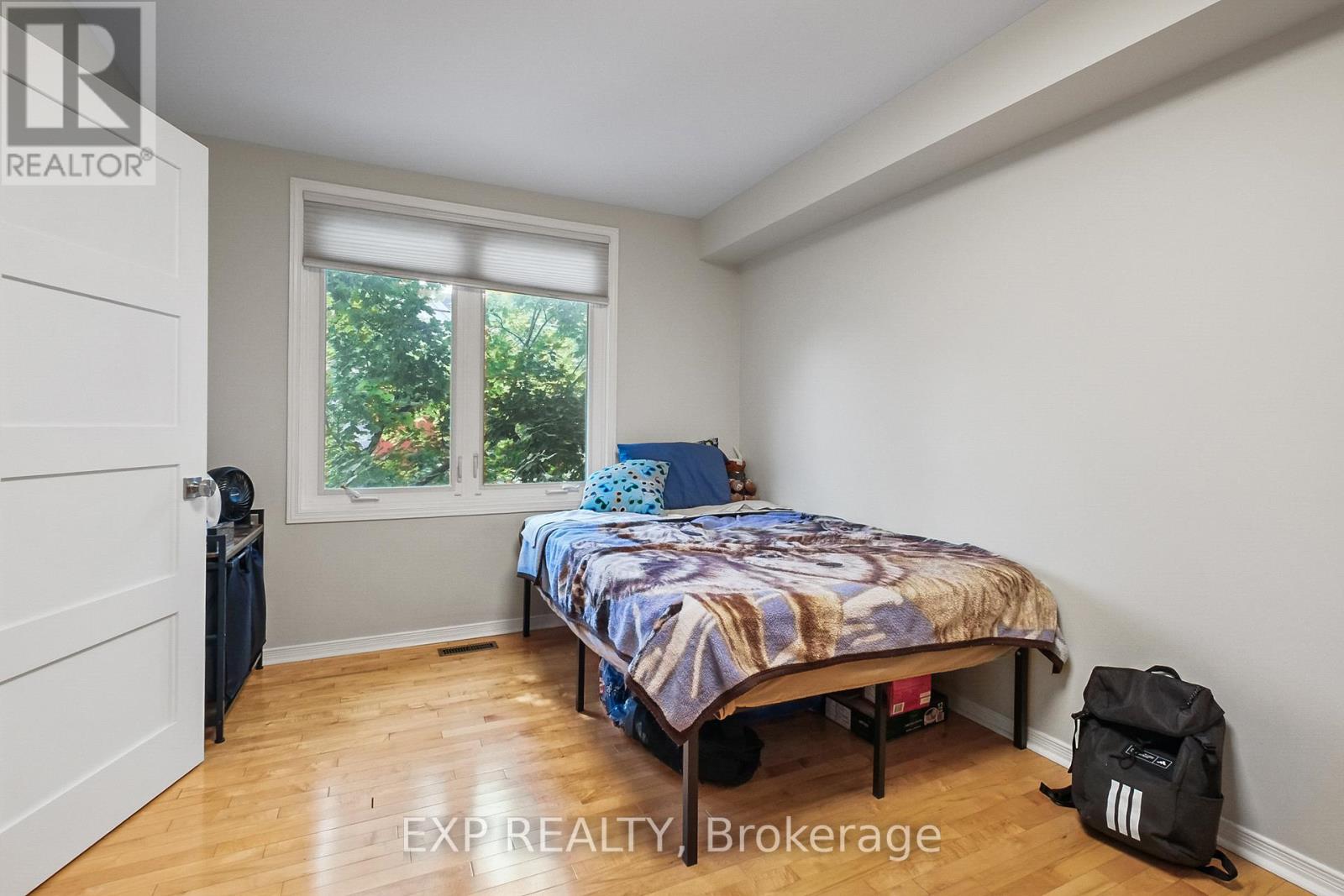 489 Sunnyside Avenue