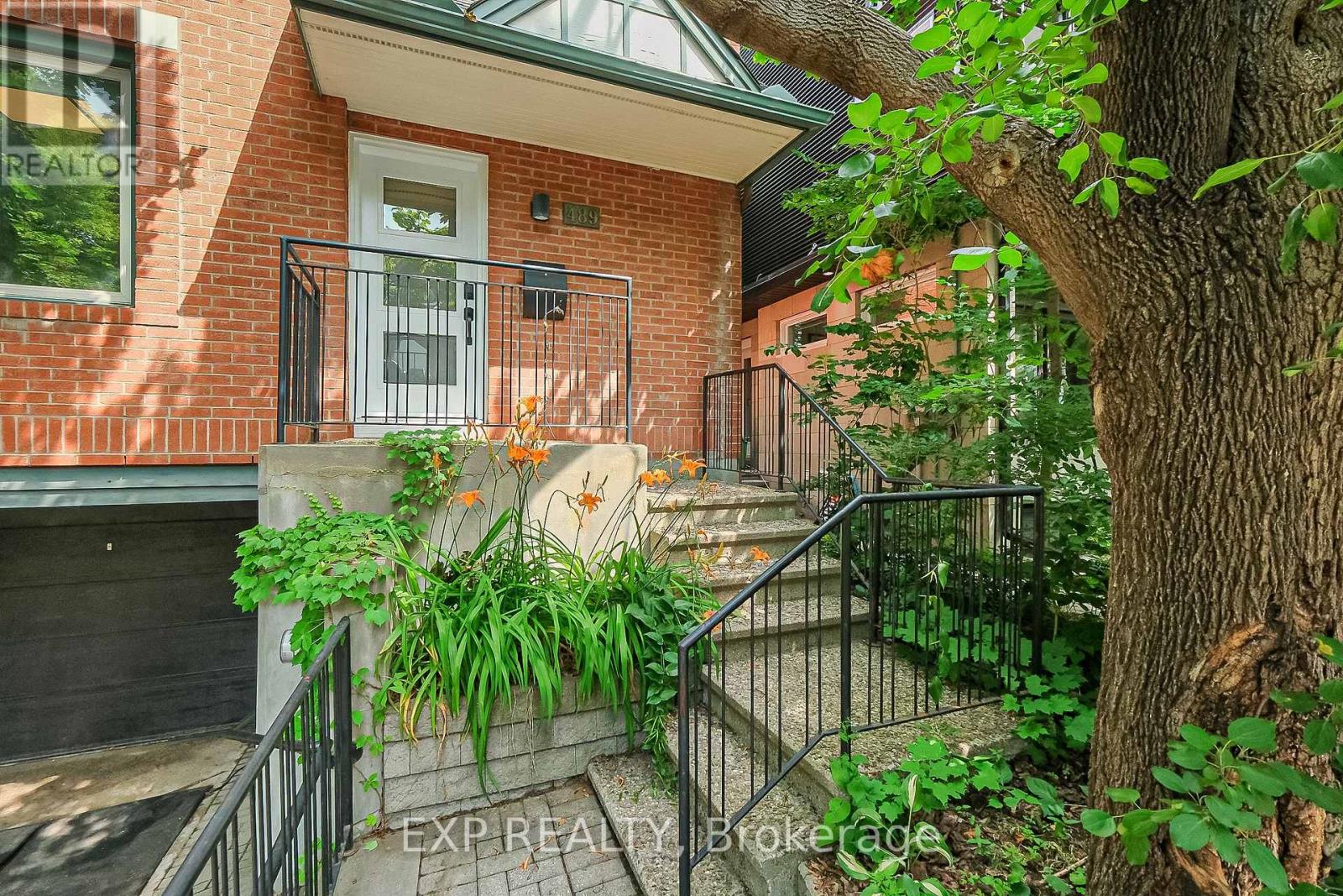 489 Sunnyside Avenue