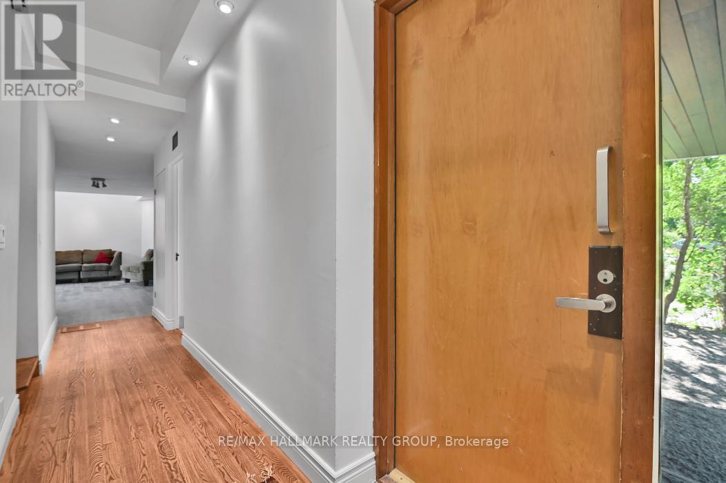 33 Rockcliffe Way