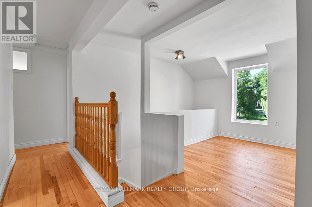 33 Rockcliffe Way