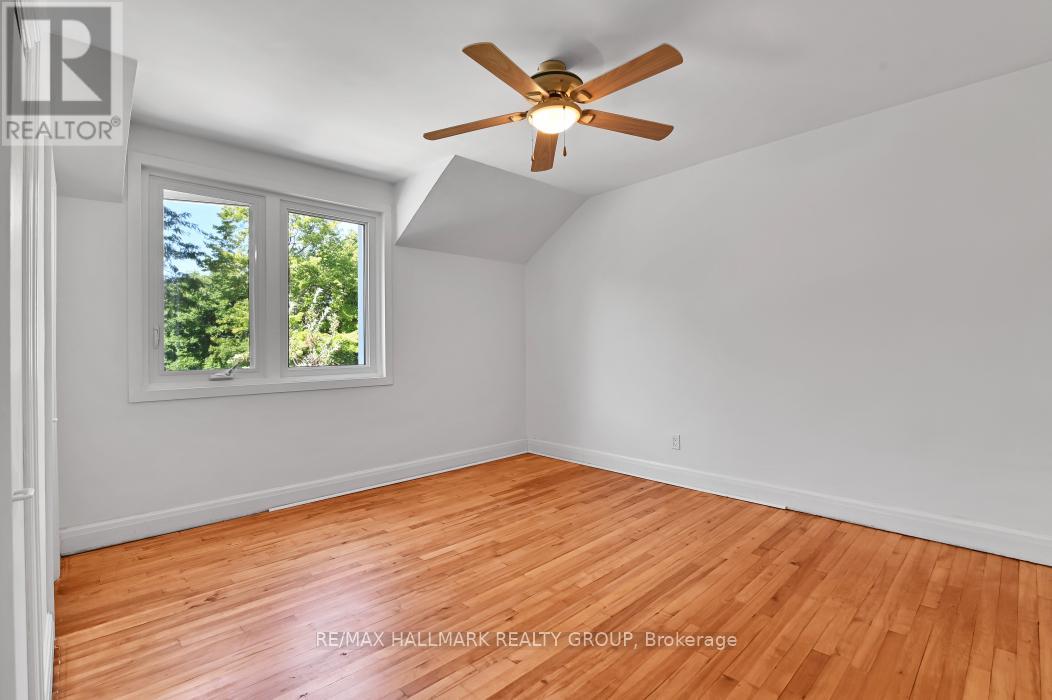 33 Rockcliffe Way