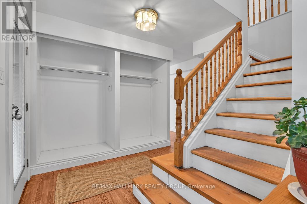 33 Rockcliffe Way