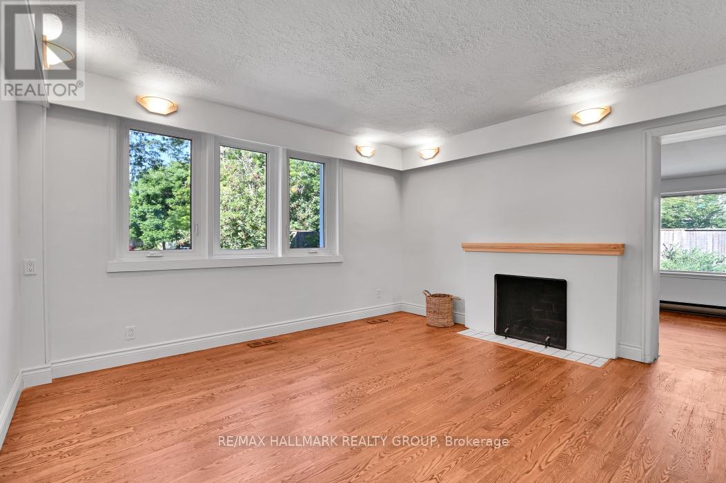 33 Rockcliffe Way