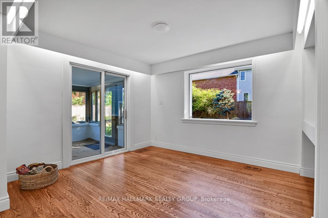 33 Rockcliffe Way