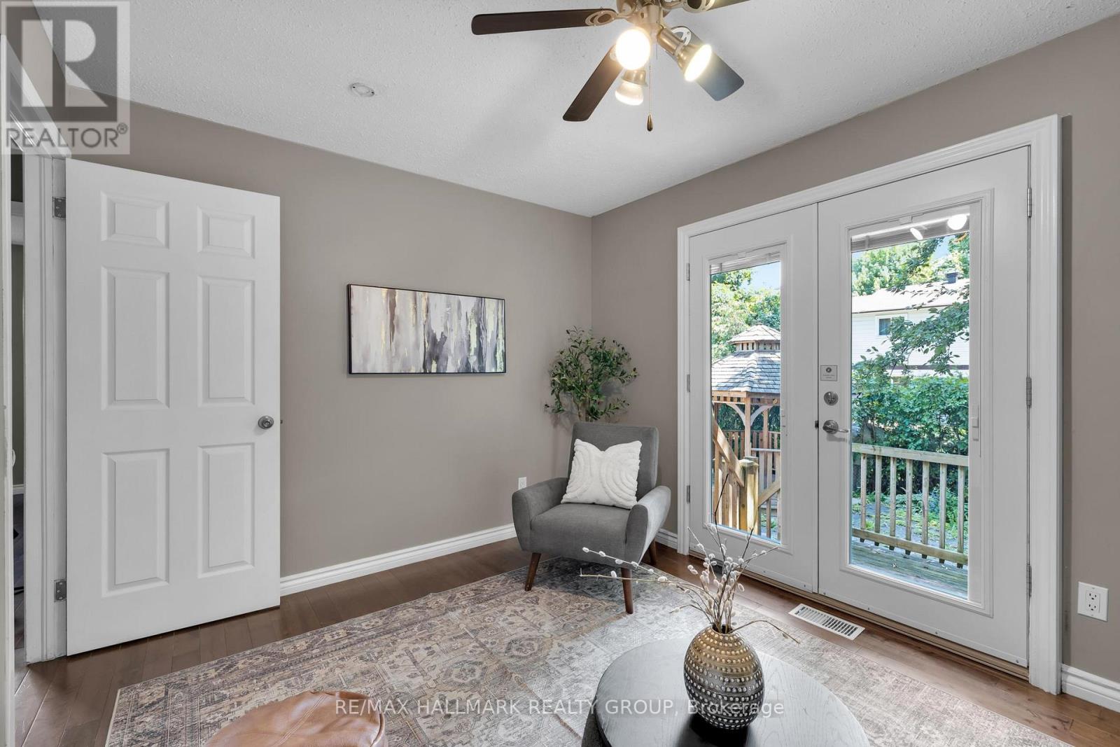 8 Scharf Lane