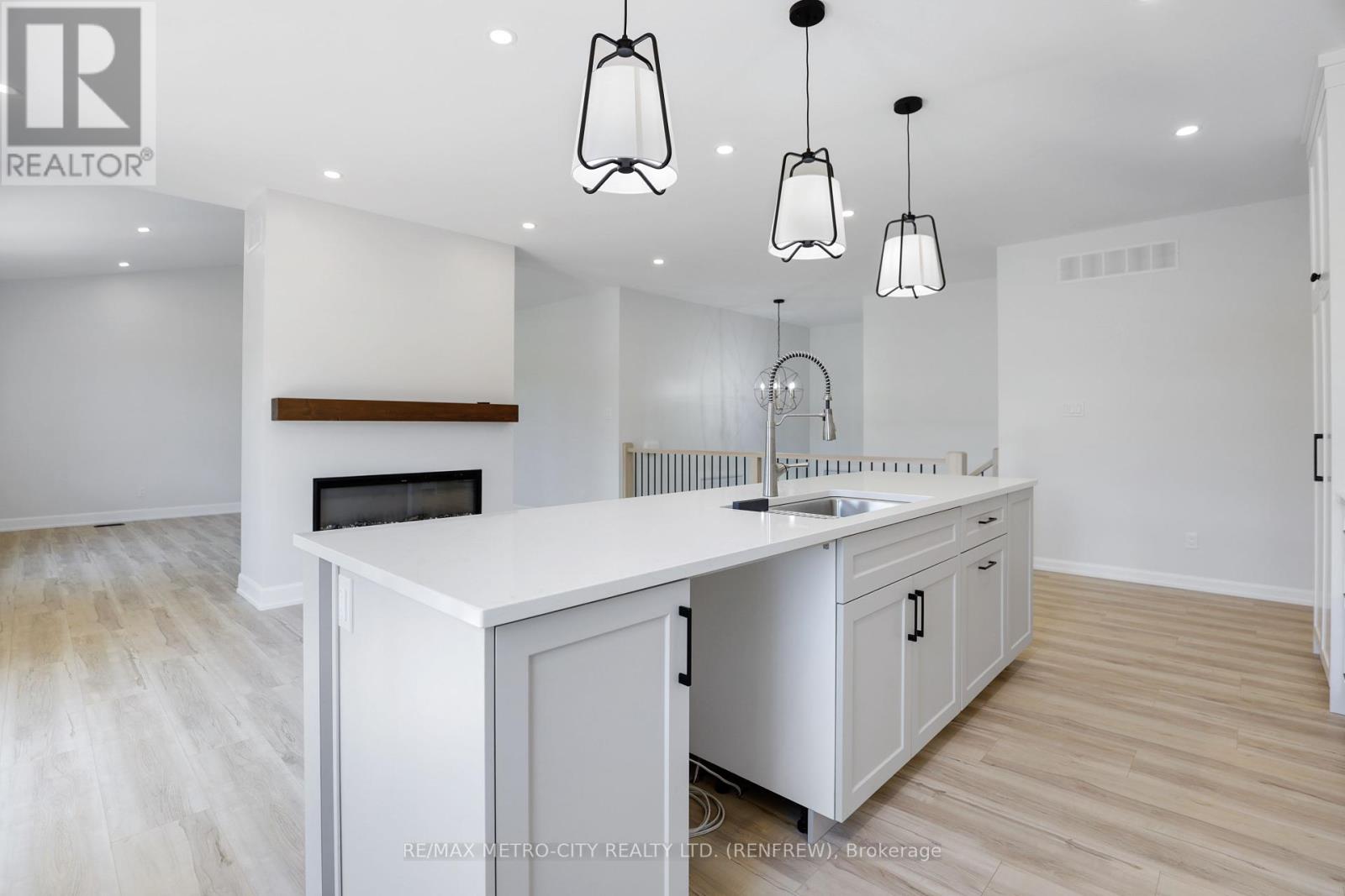27 Tinswood Road