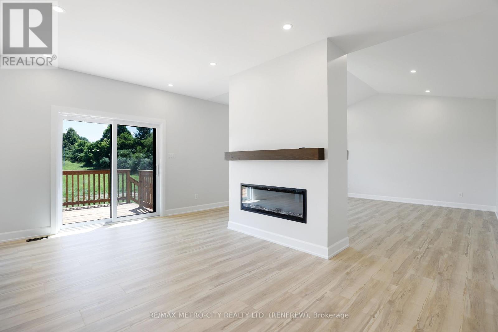 27 Tinswood Road