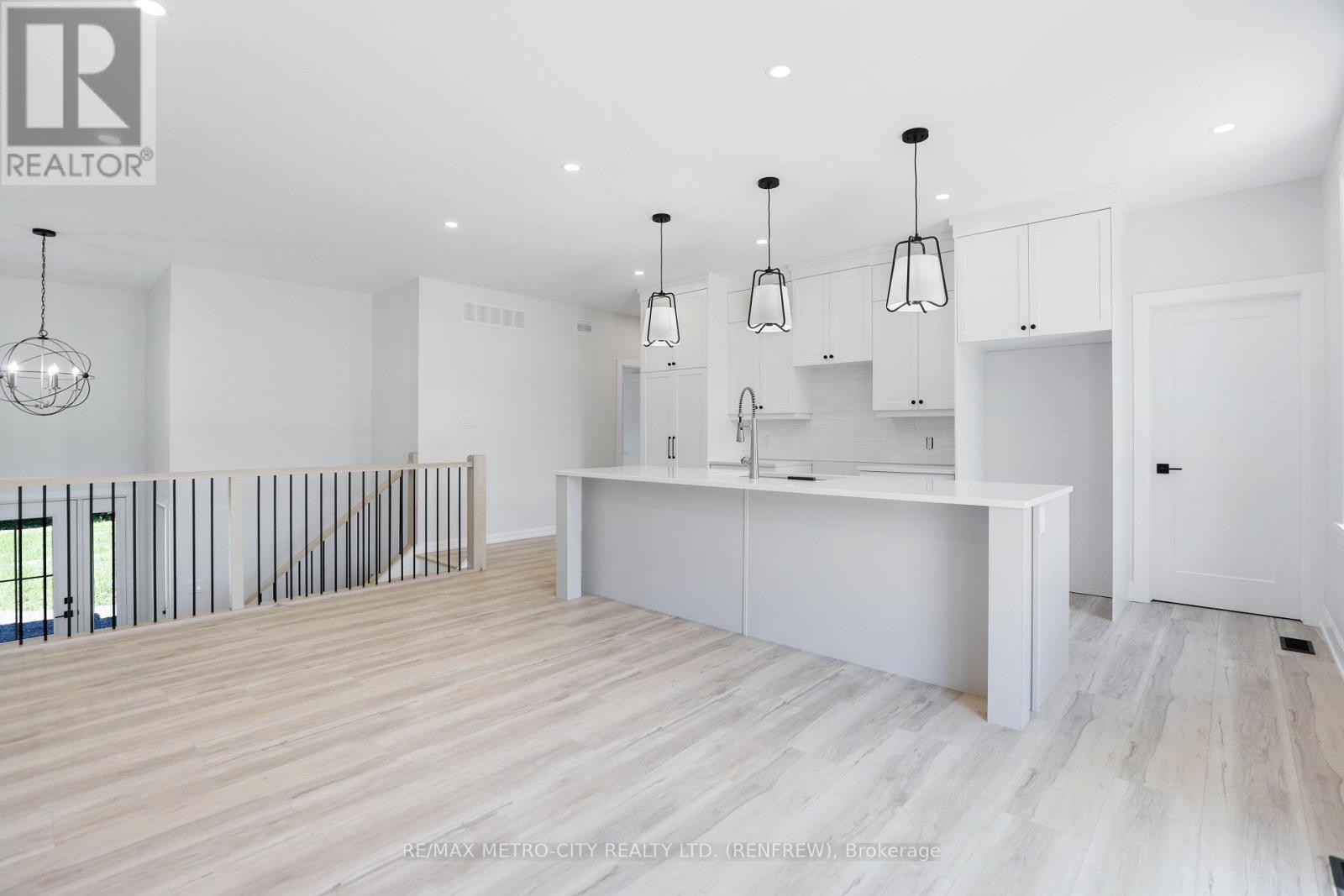 27 Tinswood Road