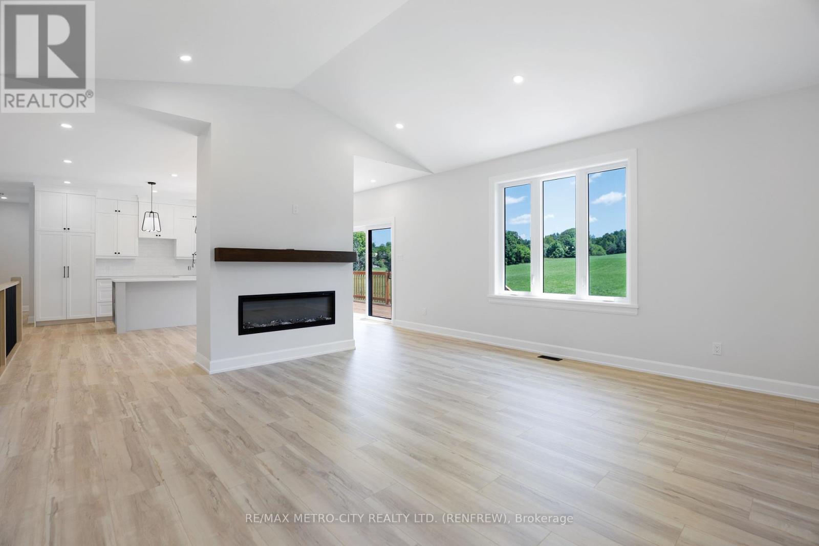 27 Tinswood Road