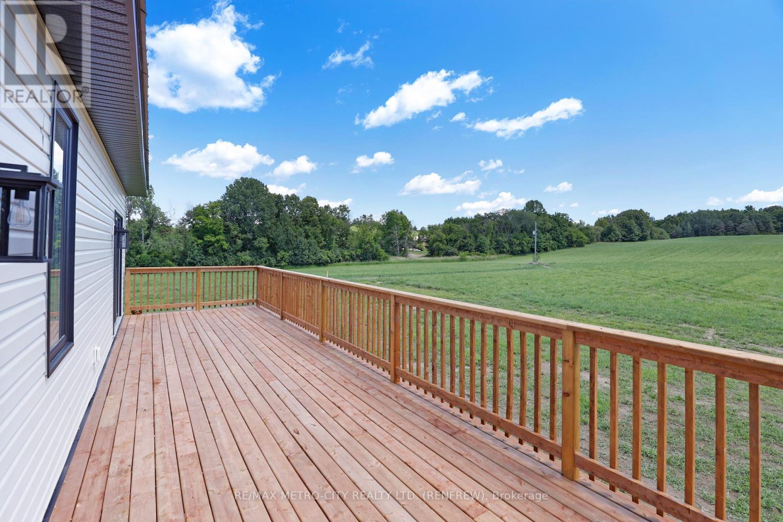 27 Tinswood Road