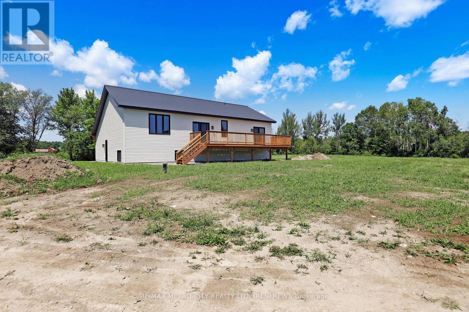 27 Tinswood Road