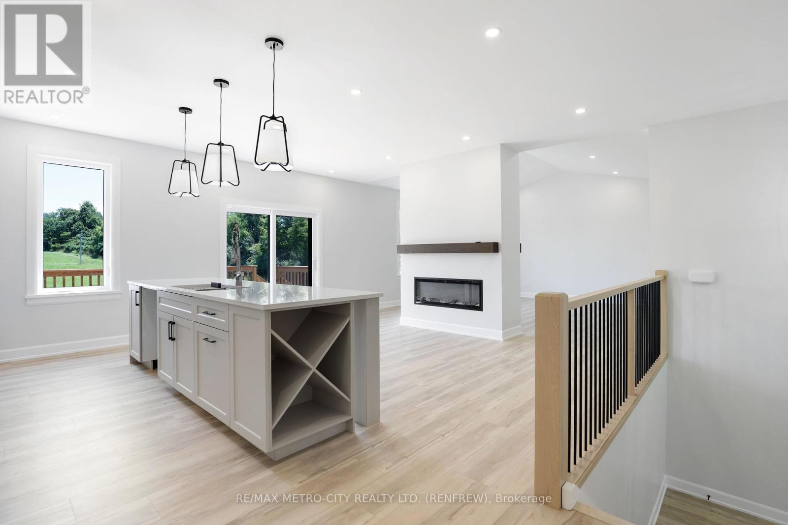 27 Tinswood Road