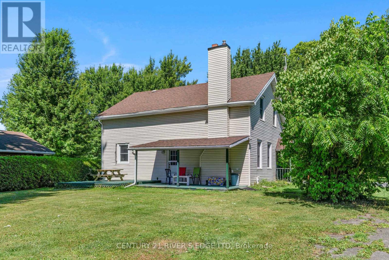 12084 Lakeshore Drive