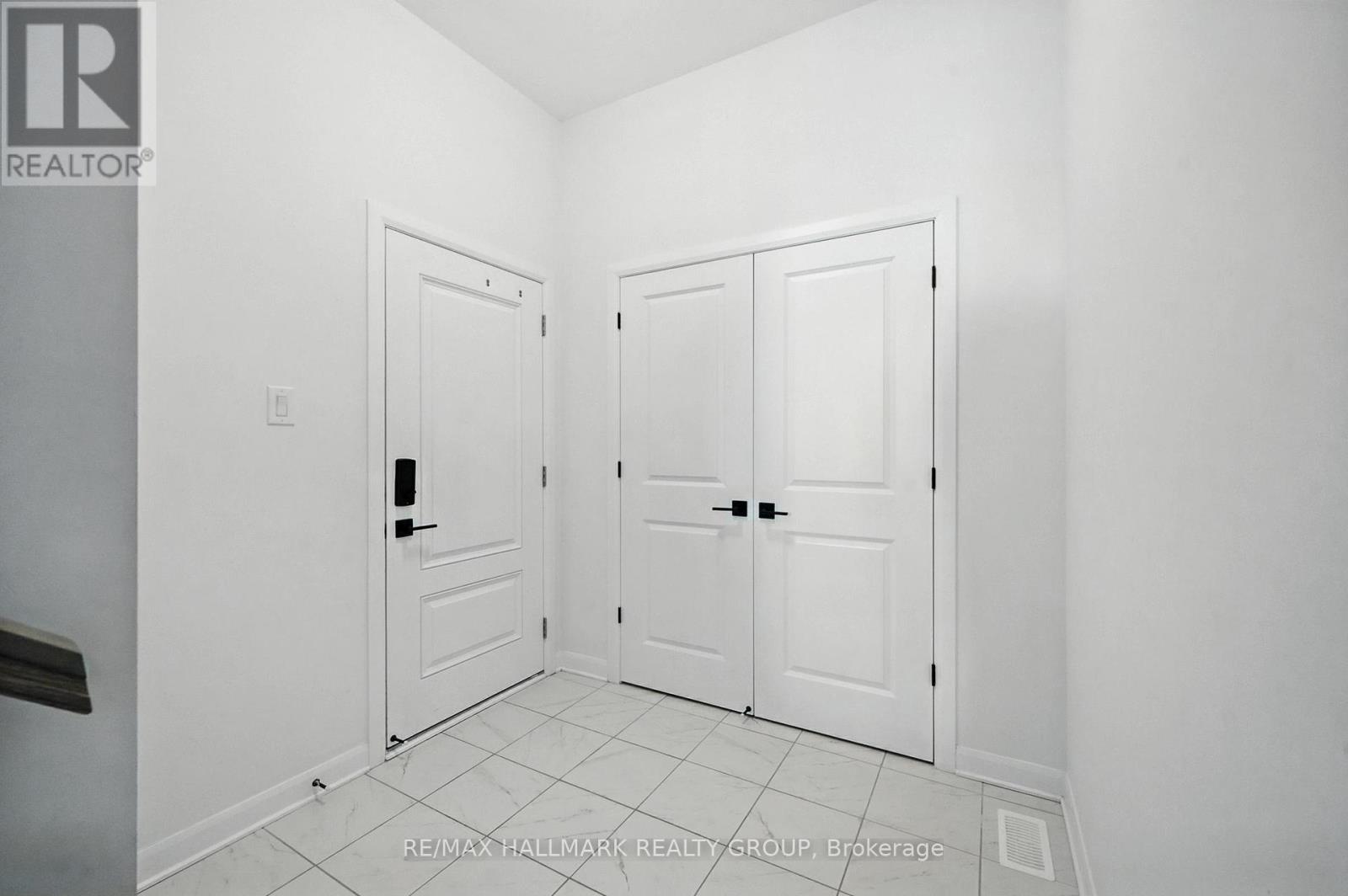 547 Anchor Circle