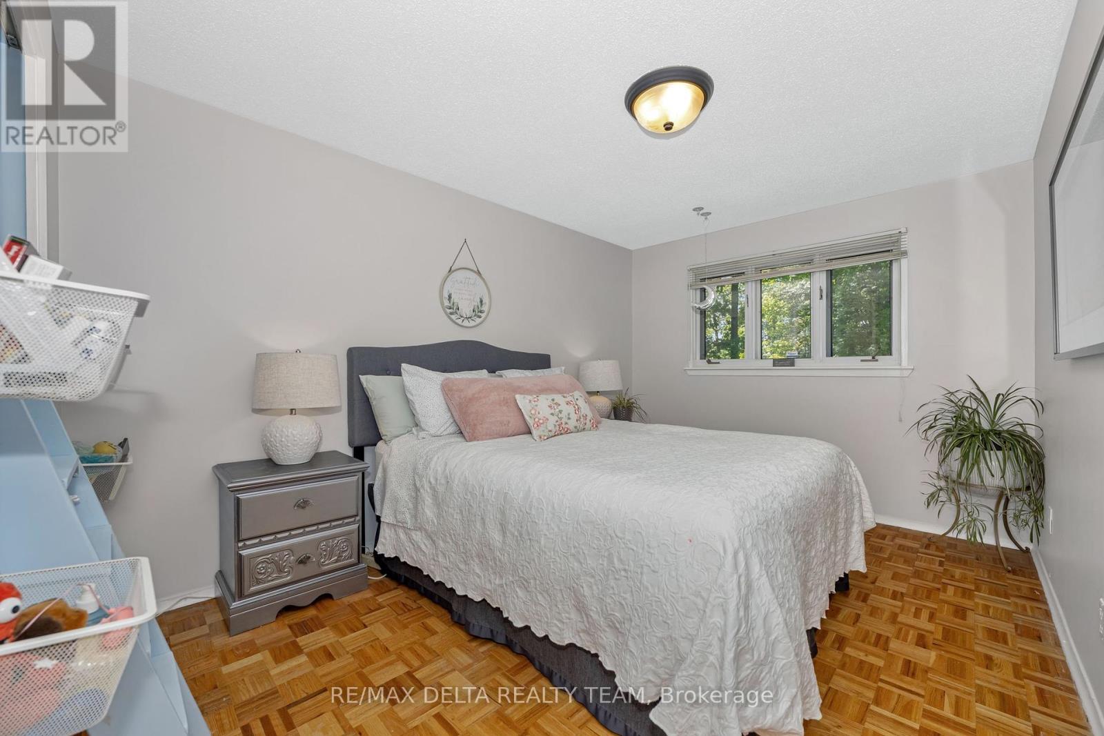 61 Valewood Crescent