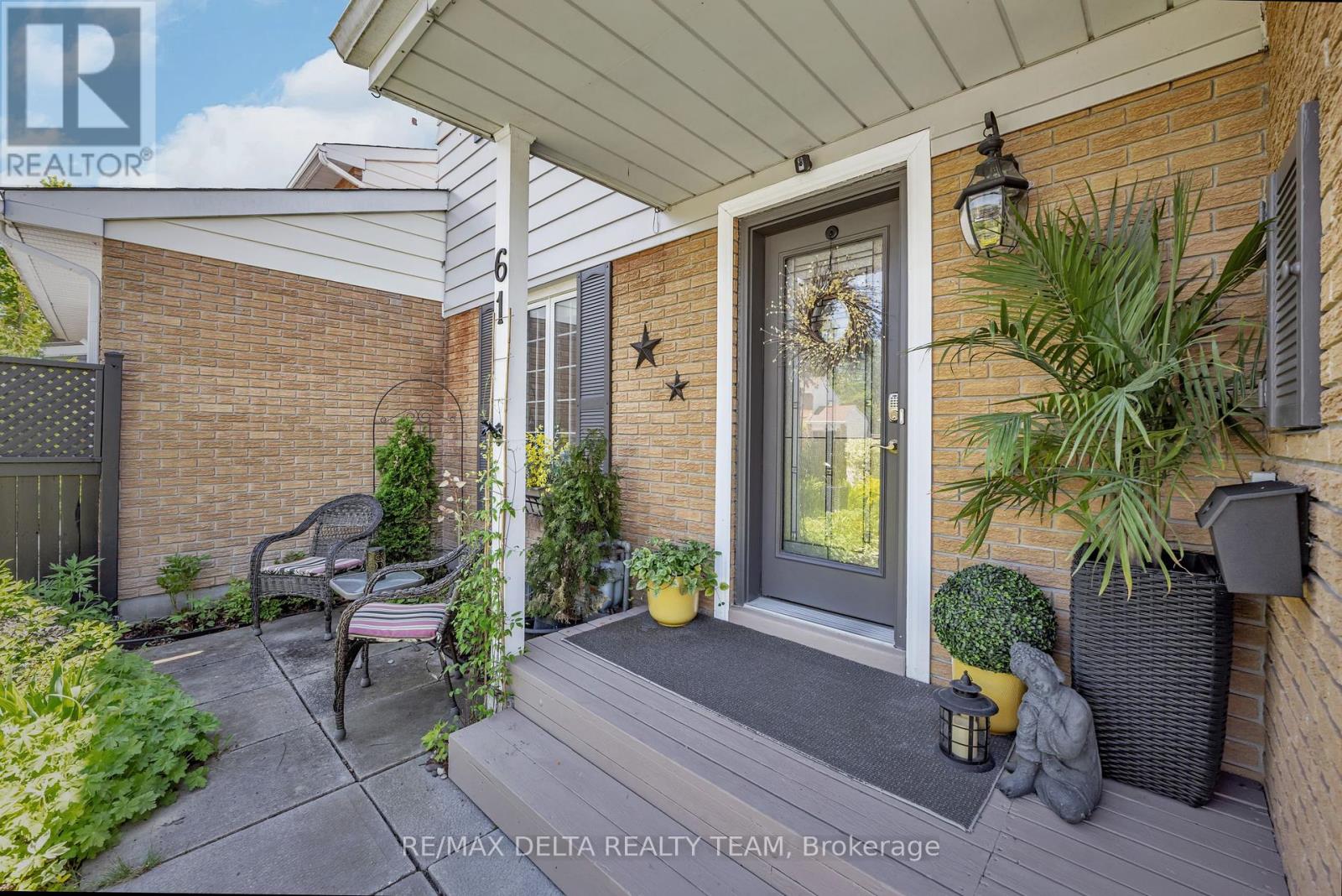 61 Valewood Crescent