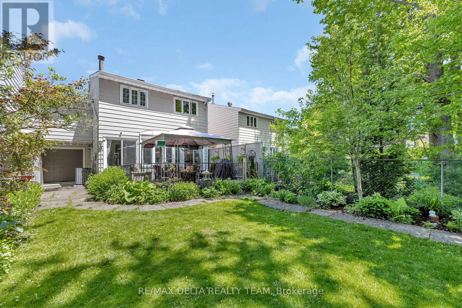 61 Valewood Crescent