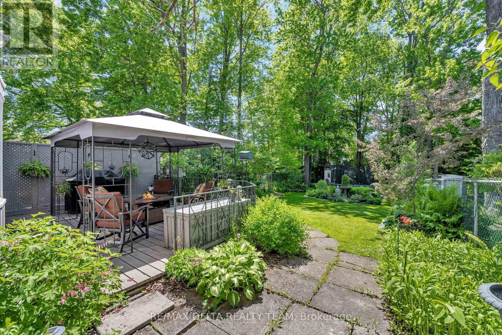 61 Valewood Crescent