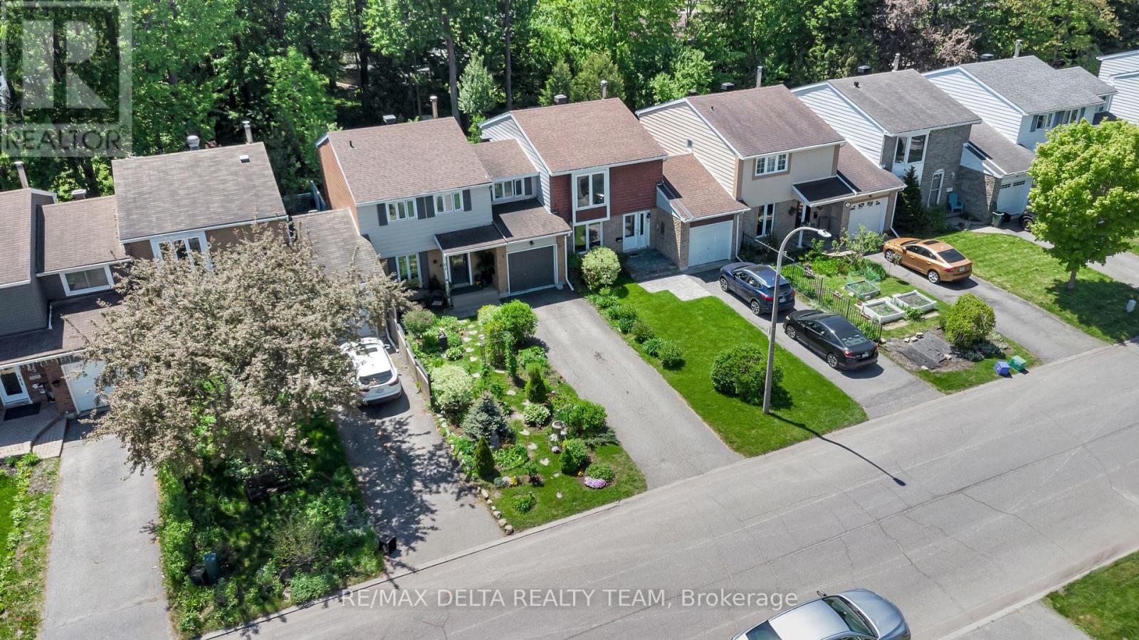61 Valewood Crescent