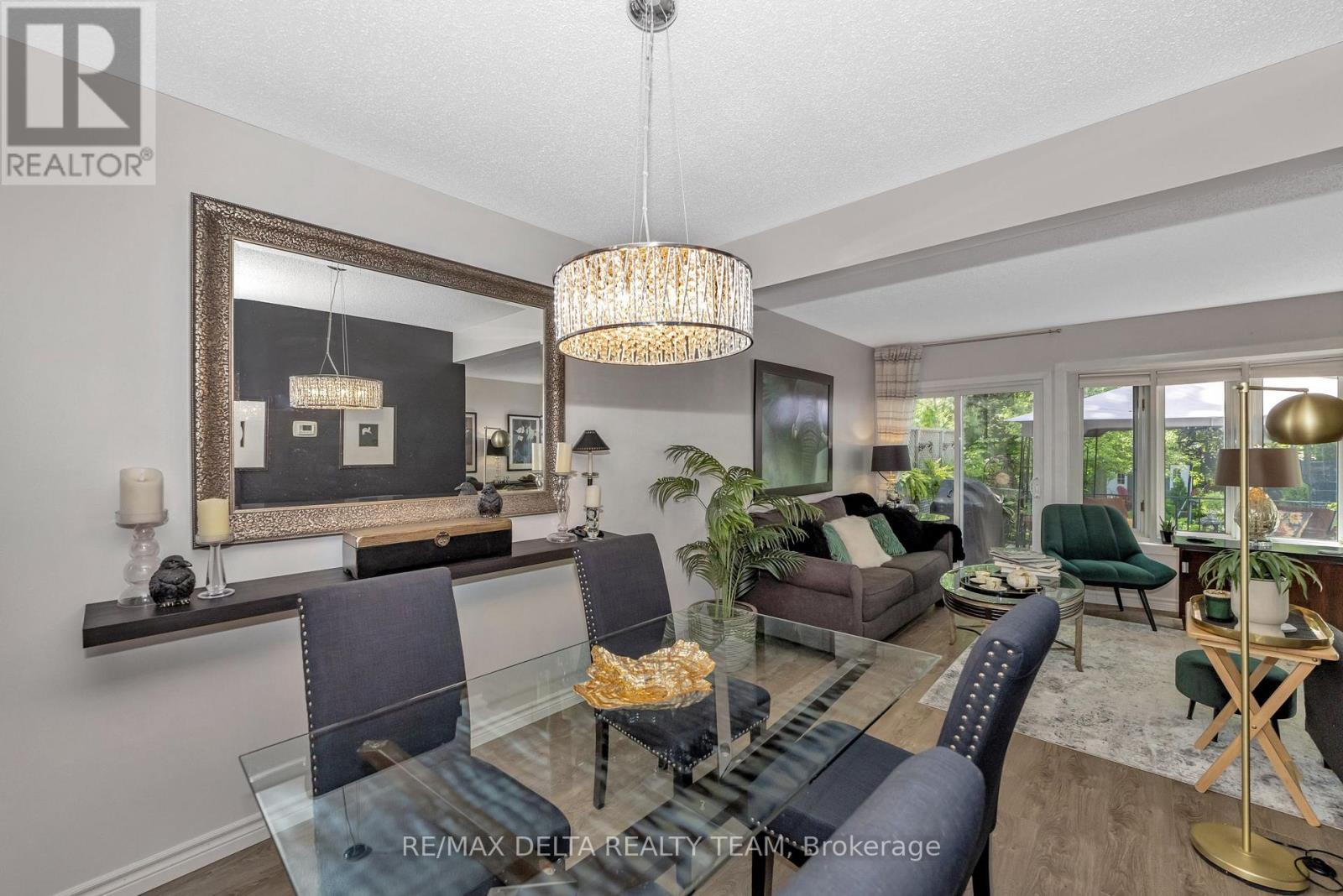 61 Valewood Crescent
