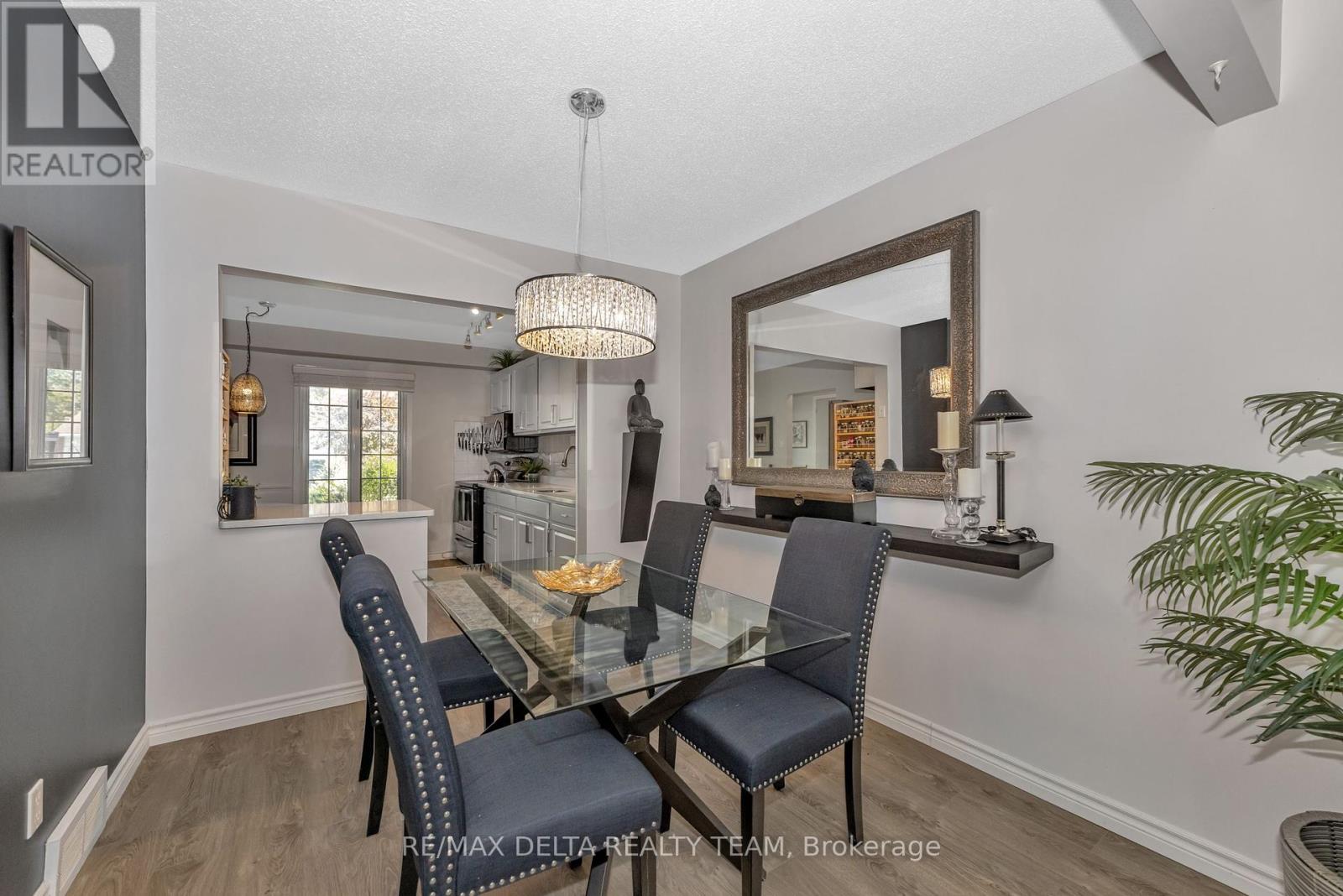 61 Valewood Crescent