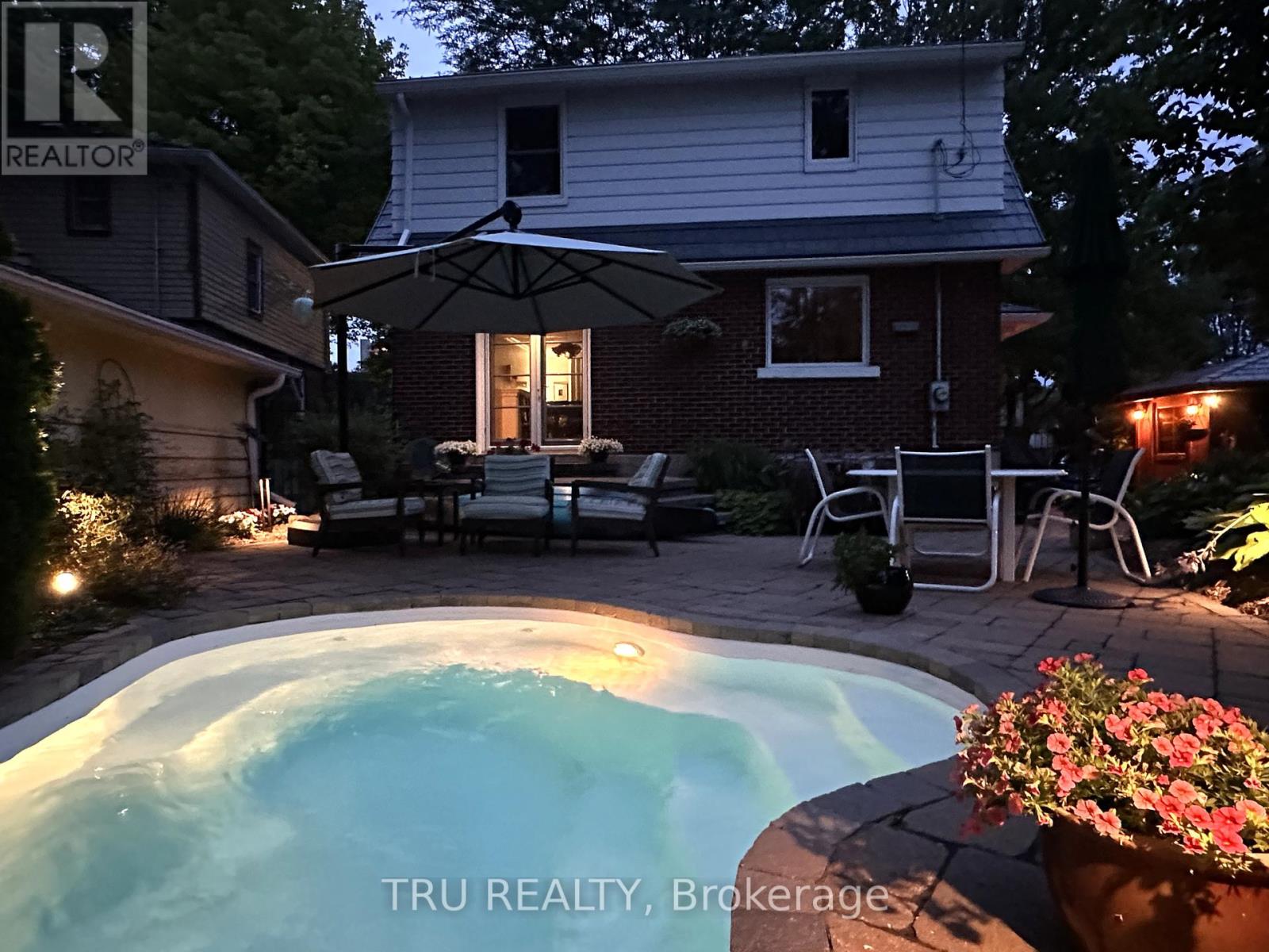 36 Bullock Avenue Ne
